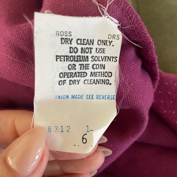 Vintage 80s Kathryn Conover Plum with tiny dots, Velvet button up dress, size 6 - Picture 2 of 7